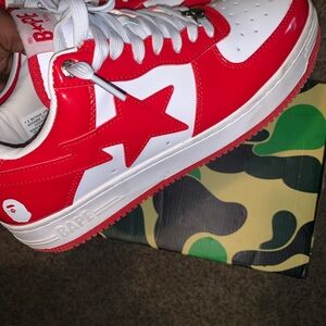 Red and m white bapestas